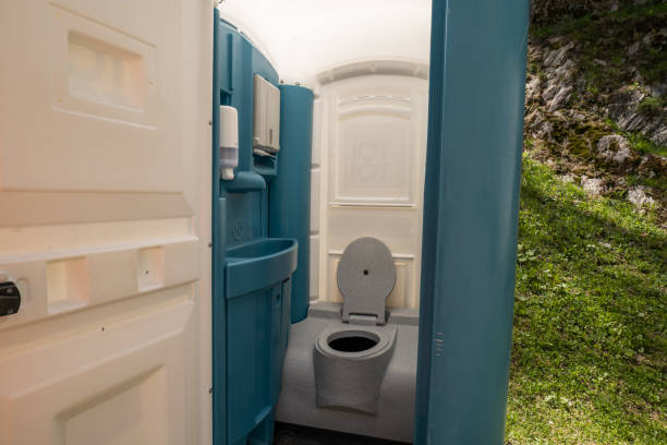 Best Portable bathroom rental  in Seven Corners, VA